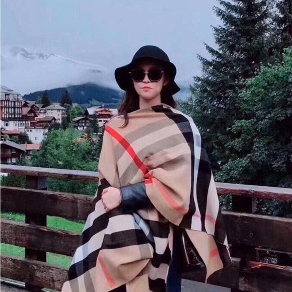 burberry wool panco - Picture 6 of 10